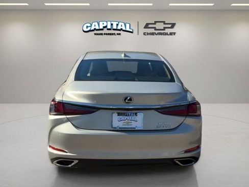 Used 2023 Lexus ES 350 w/ Premium Package image 4
