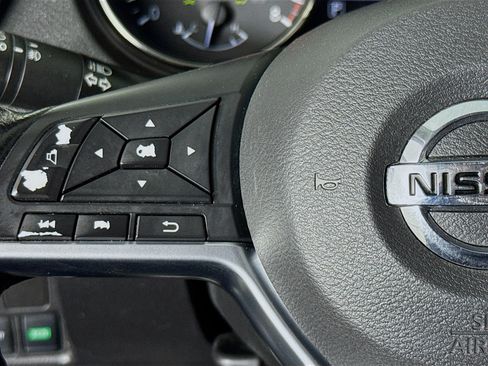 Used 2021 Nissan Rogue Sport SV FWD image 11