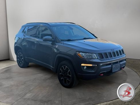 Used 2020 Jeep Compass Trailhawk image 1