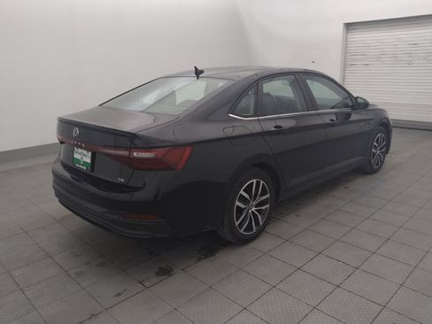 Used 2025 Volkswagen Jetta SE FWD image 10
