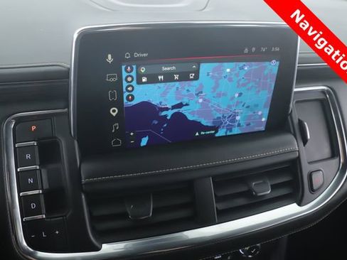 Used 2023 GMC Yukon SLT w/ SLT Premium Package AWD/4WD image 5