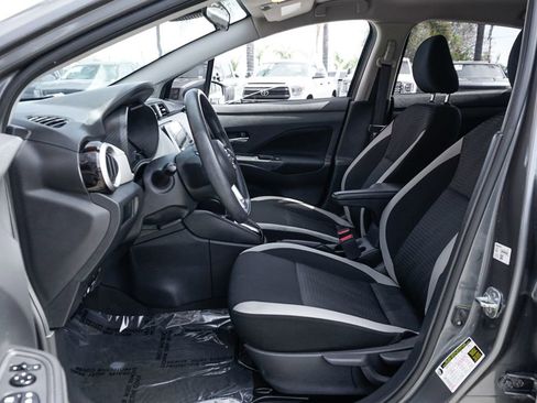 Used 2021 Nissan Versa SV image 16