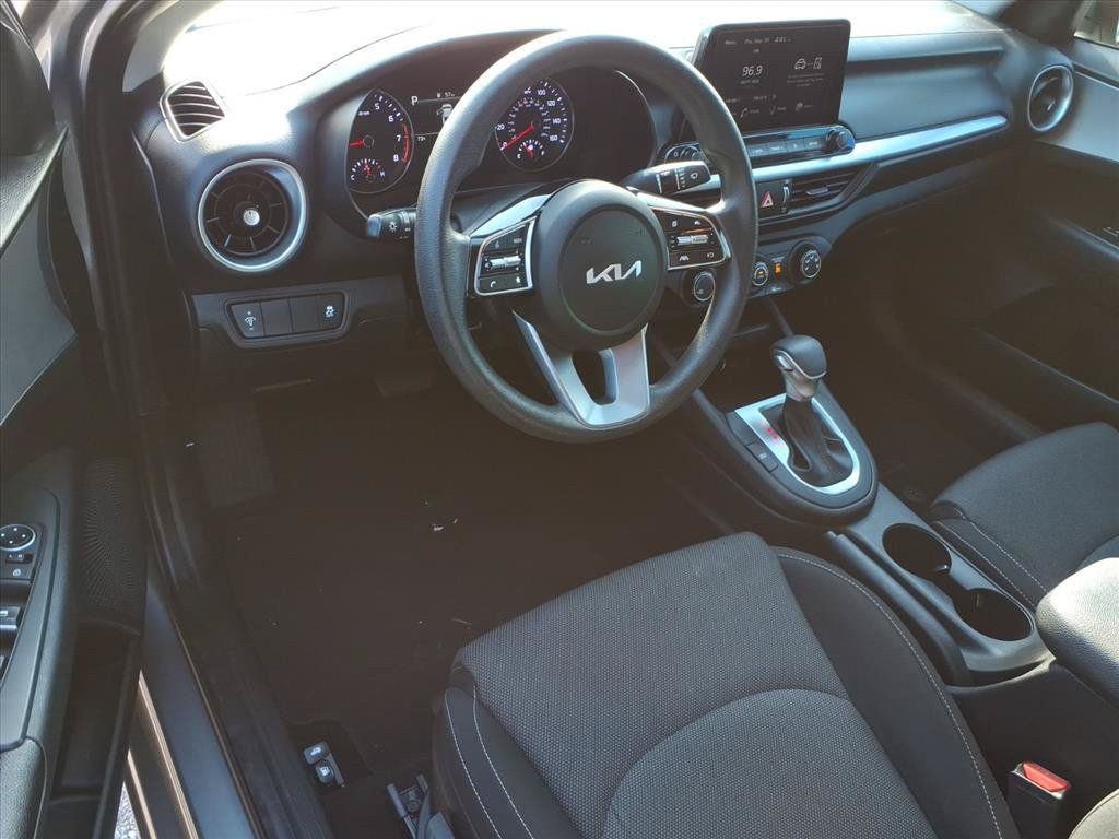 Used 2023 Kia Forte LXS FWD image 17