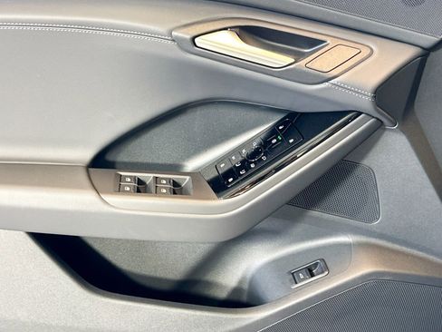 New 2027 Audi Q6 e-tron Premium image 15