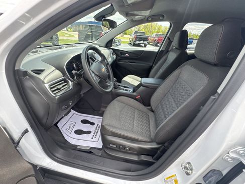 Used 2024 Chevrolet Equinox LT w/ LPO, Floor Liner Package FWD image 7
