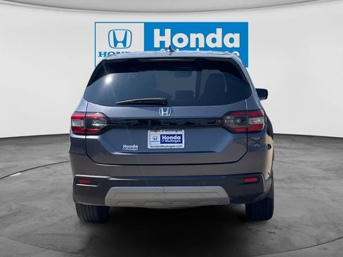 Used 2025 Honda Pilot EX-L image 6