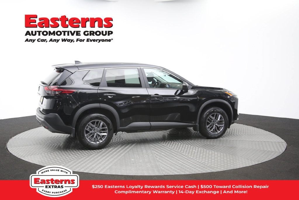 Used 2023 Nissan Rogue S AWD/4WD image 43