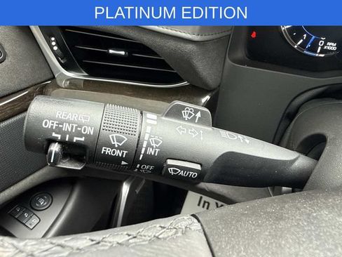 Used 2020 Cadillac Escalade Platinum AWD/4WD image 78