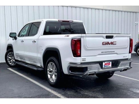 Used 2022 GMC Sierra 1500 SLT w/ SLT Premium Plus Package AWD/4WD image 10