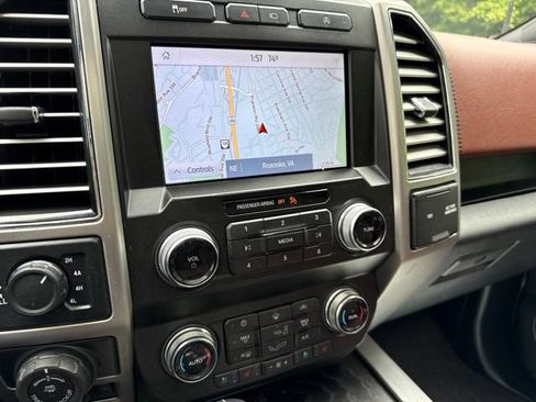 Used 2019 Ford F150 Platinum w/ Equipment Group 701A Luxury AWD/4WD image 13