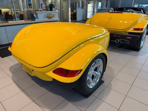 Used 2002 Chrysler Prowler RWD image 19