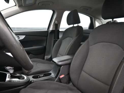 Used 2024 Kia Forte LX FWD image 11