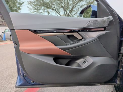 Certified 2024 BMW 540i xDrive 540i xDrive w/ Premium Package image 29