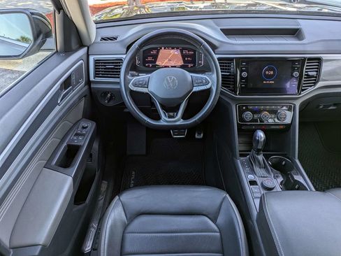 Used 2022 Volkswagen Atlas SEL Premium image 22