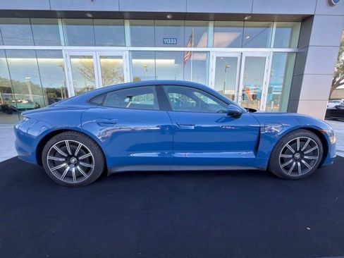 Used 2022 Porsche Taycan RWD image 17