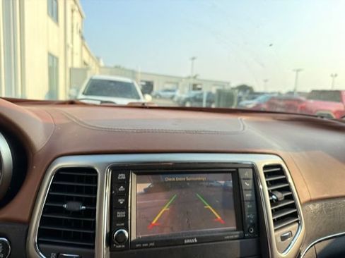 Used 2012 Jeep Grand Cherokee Overland Summit AWD/4WD image 13