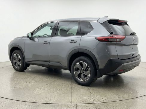 Used 2025 Nissan Rogue SV FWD image 6