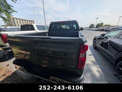 Used 2021 Chevrolet Silverado 1500 LTZ w/ LTZ Premium Package AWD/4WD image 7