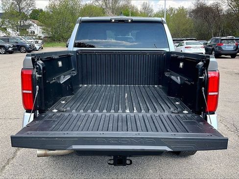 Certified 2024 Toyota Tacoma TRD Off-Road AWD/4WD image 31
