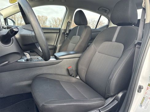 Used 2023 Nissan Sentra SV image 13