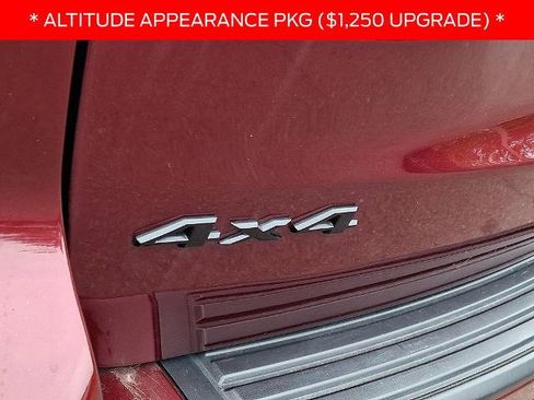 Used 2021 Jeep Grand Cherokee Laredo X image 28