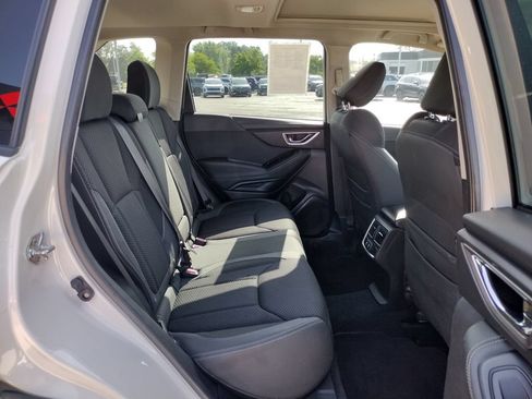 Used 2022 Subaru Forester Premium AWD/4WD image 11