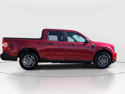 Used 2025 Ford Maverick XLT FWD image 4