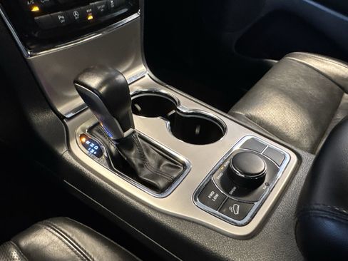 Used 2021 Jeep Grand Cherokee Limited w/ Luxury Group II image 20