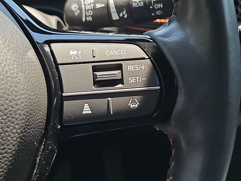 Used 2024 Honda HR-V Sport image 25