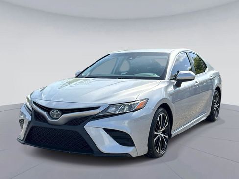 Used 2019 Toyota Camry SE image 8