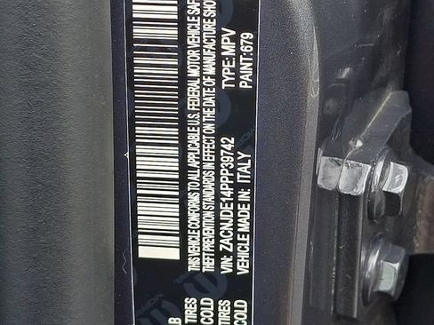 Used 2023 Jeep Renegade Altitude AWD/4WD image 27