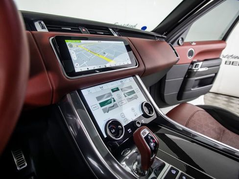 Used 2022 Land Rover Range Rover Sport SVR image 35