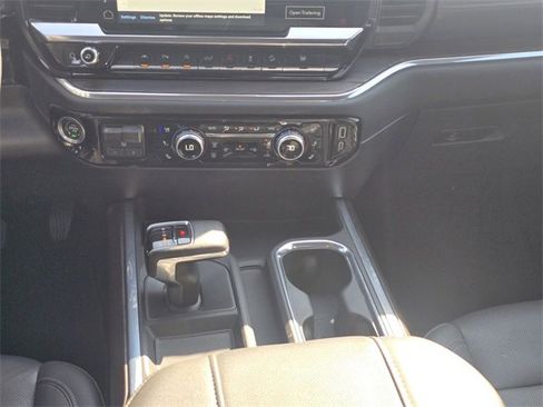 Used 2024 GMC Sierra 1500 SLT w/ SLT Premium Plus Package image 17