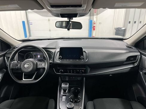 Used 2024 Nissan Rogue S AWD/4WD image 10
