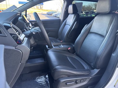 Used 2024 Honda Odyssey Touring image 5