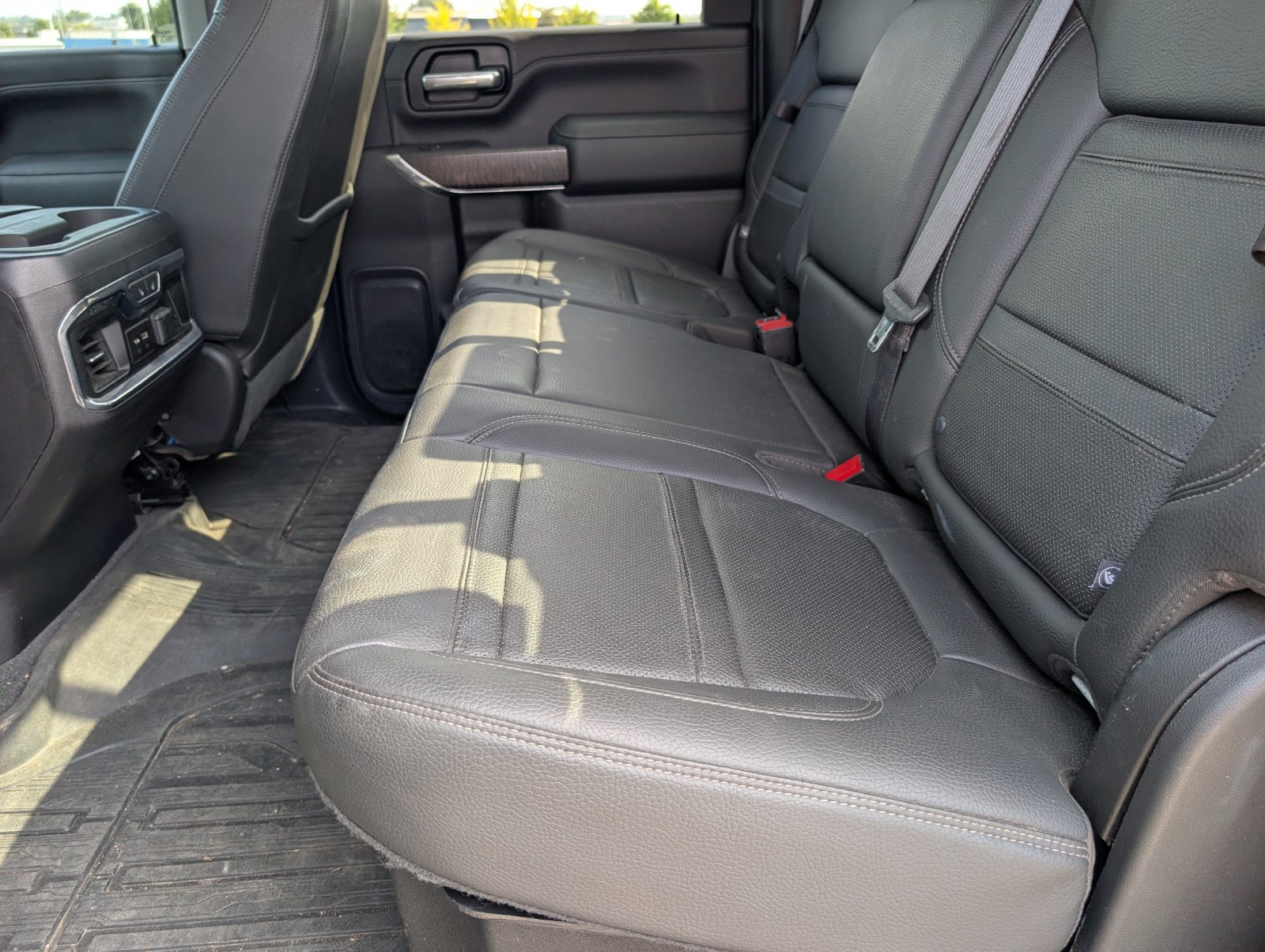 Used 2020 GMC Sierra 2500 Denali w/ Denali Ultimate Package AWD/4WD image 9