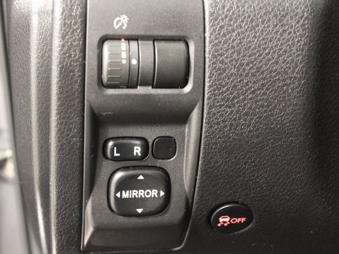 Used 2010 Subaru Impreza 2.5i Premium image 11