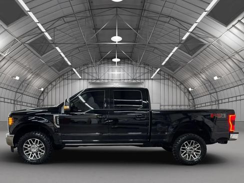 Used 2018 Ford F250 Lariat w/ Lariat Ultimate Package AWD/4WD image 2