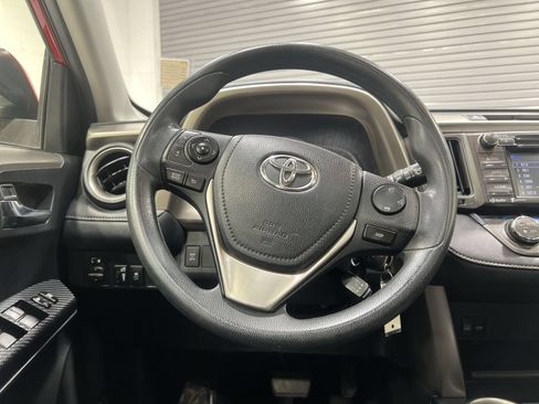 Used 2014 Toyota RAV4 XLE AWD/4WD image 14