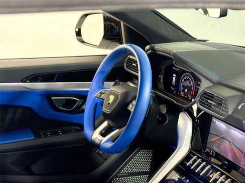 Used 2021 Lamborghini Urus image 34