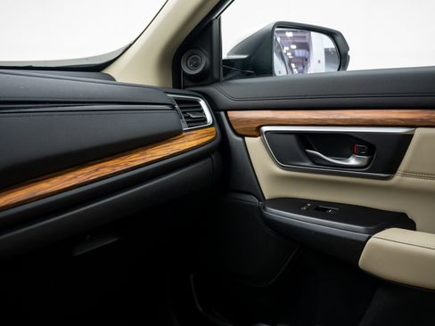 Used 2019 Honda CR-V Touring image 26