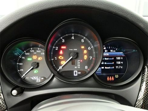 Used 2022 Porsche Macan image 9