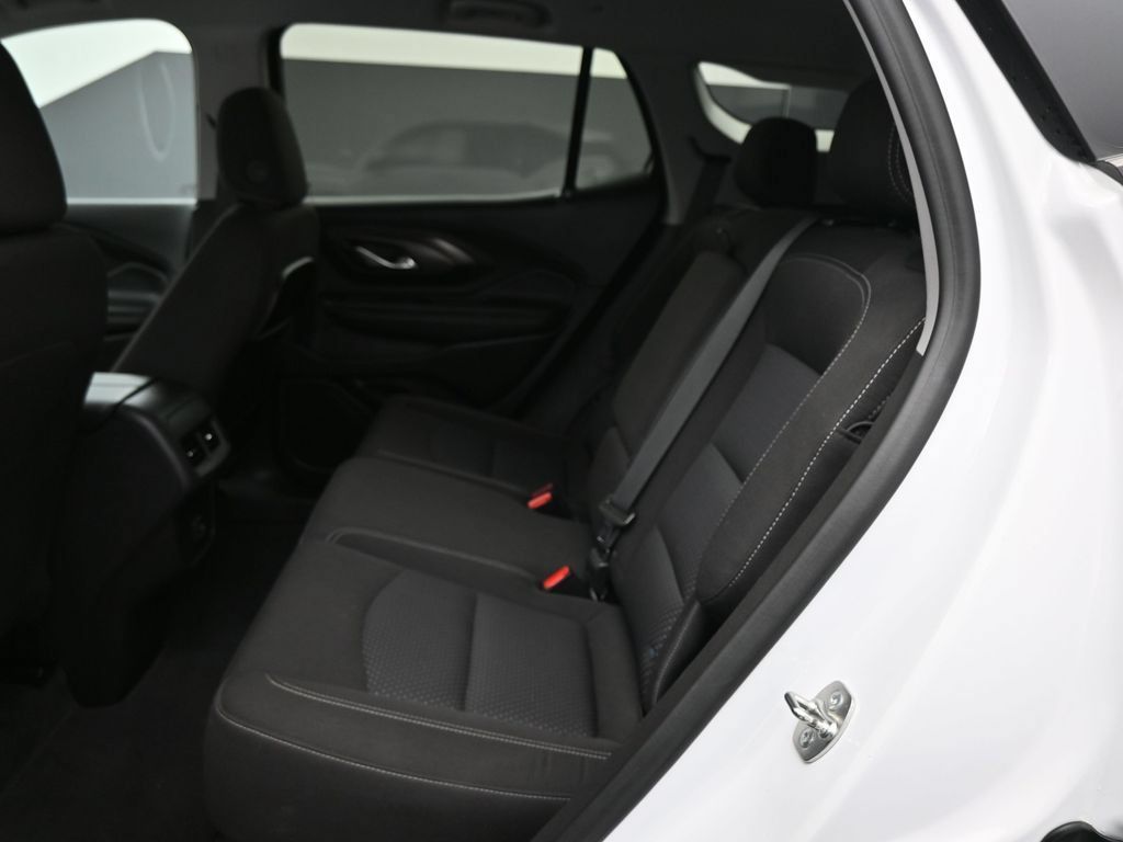 Used 2024 GMC Terrain SLE AWD/4WD image 22