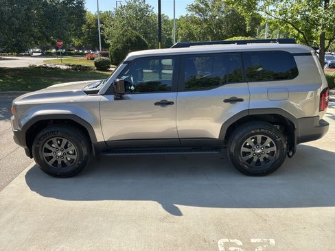 Used 2026 Toyota Land Cruiser w/ Premium Package AWD/4WD image 7
