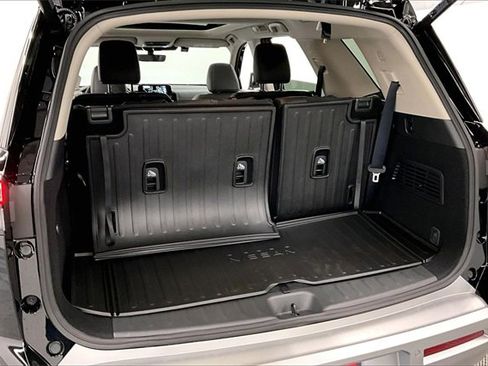 New 2025 Nissan Pathfinder Platinum w/ Lighting Package (N93) image 39