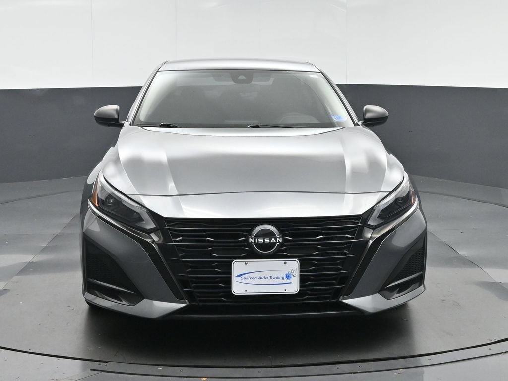 Used 2024 Nissan Altima 2.5 S FWD image 2