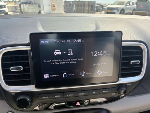 Used 2025 Hyundai Venue SEL FWD image 19