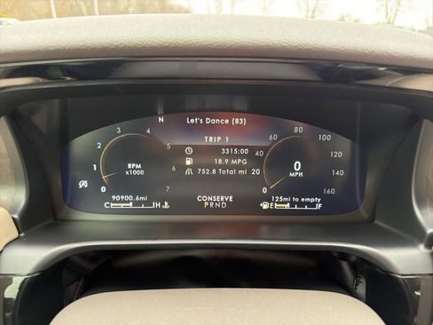 Used 2020 Lincoln Aviator Reserve w/ Equipment Group 202A image 10