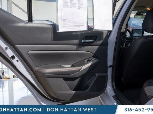 Used 2023 Jeep Compass Limited AWD/4WD image 18
