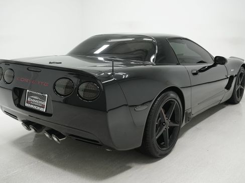 Used 2003 Chevrolet Corvette Z06 w/ Memory Package, 3 Drivers image 4